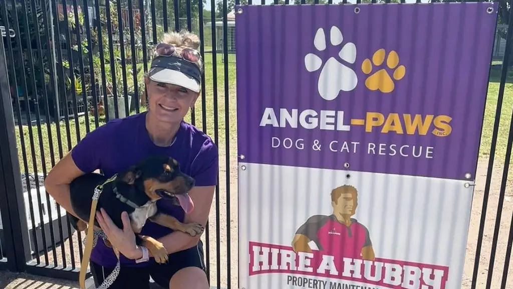 Volunteers of Animal rescue group Angels Paws Inc